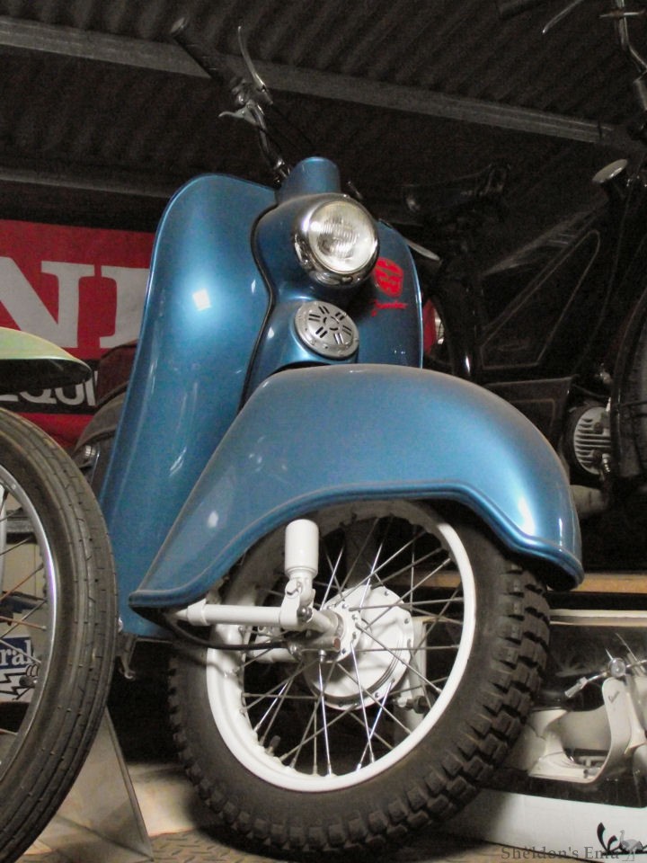 Adler-1956-Junior-Scooter-SA-2.jpg