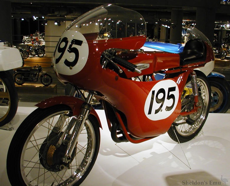 Aermacchi-1970-HD100RR.jpg