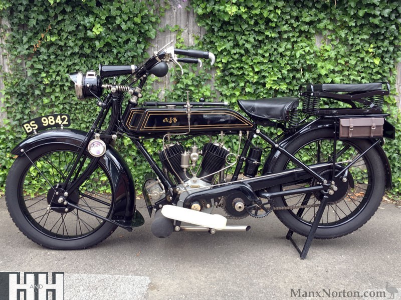 AJS-1924-Model-D-799cc-HnH-02.jpg