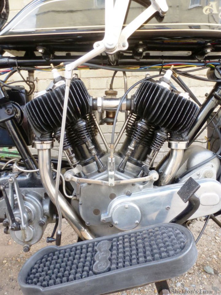 AJS-1926-G2-799cc-V-Twin-AT-12.jpg