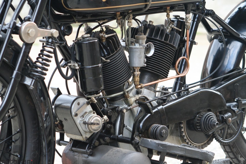 AJS-1926-G2-800cc-Moma-04.jpg