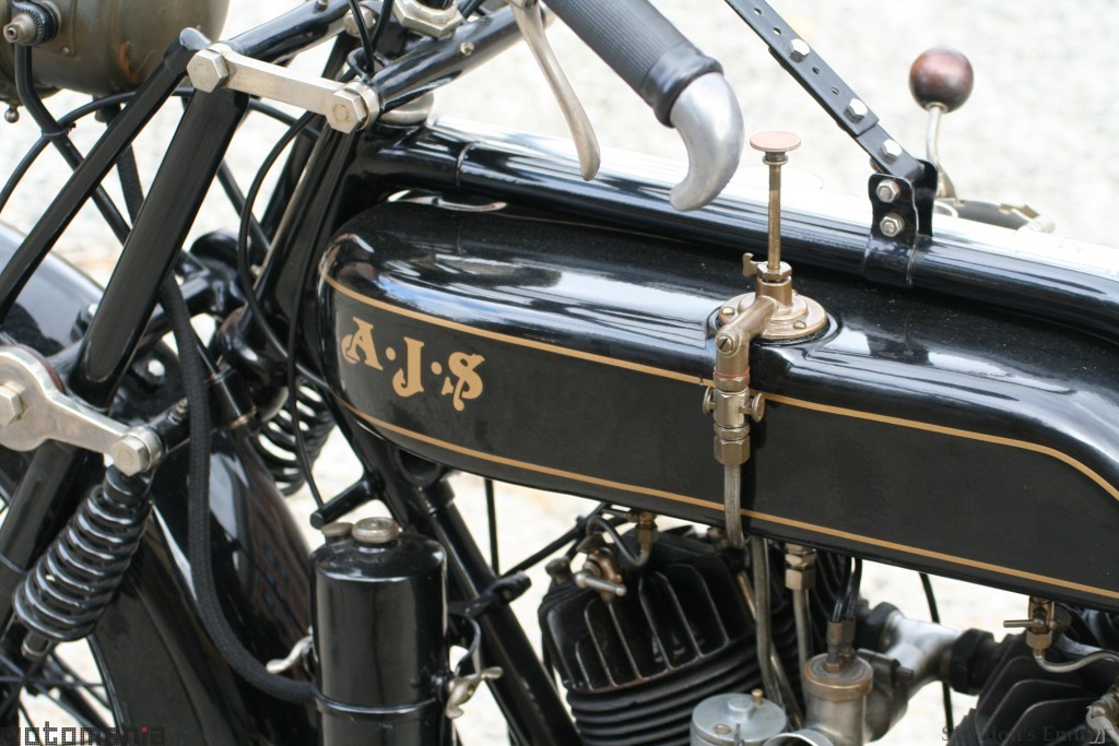 AJS-1926-G2-800cc-Moma-06.jpg