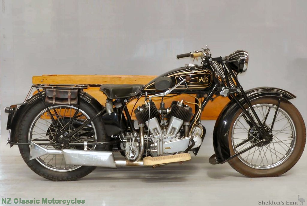 AJS-1930-R2-V-Twin-Combination-NZM-R-Side.jpg