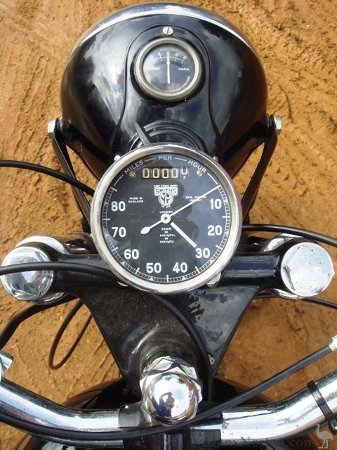 AJS-1945-16M-350cc-AB-06.jpg