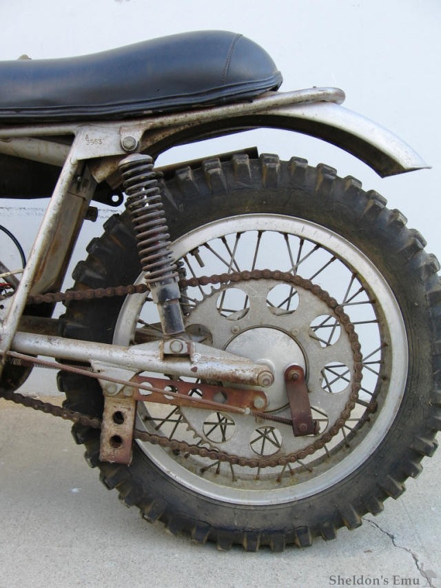 AJS-Stormer-1970c-2.jpg