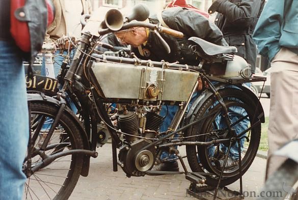 Alcyon-1908-493cc.jpg