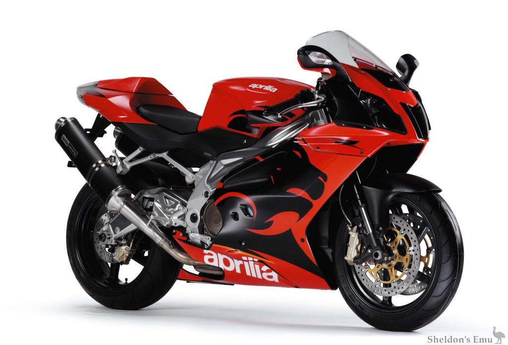 Aprilia-2005-RSV-1000-R-JSG-03.jpg