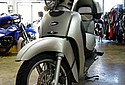 Aprilia-2004-Scarabeo-200cc-2.jpg