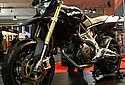 Aprilia-2008-Dorsoduro-750-2.jpg