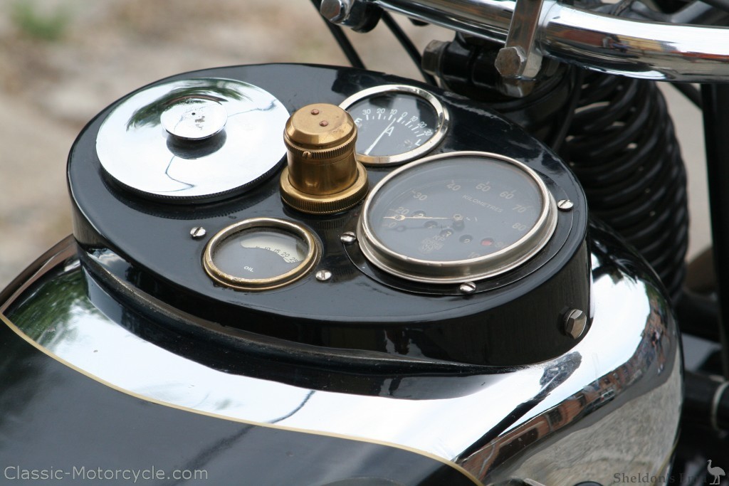 Ariel-1931-SG31-500cc-Sloper-Moma-04.jpg