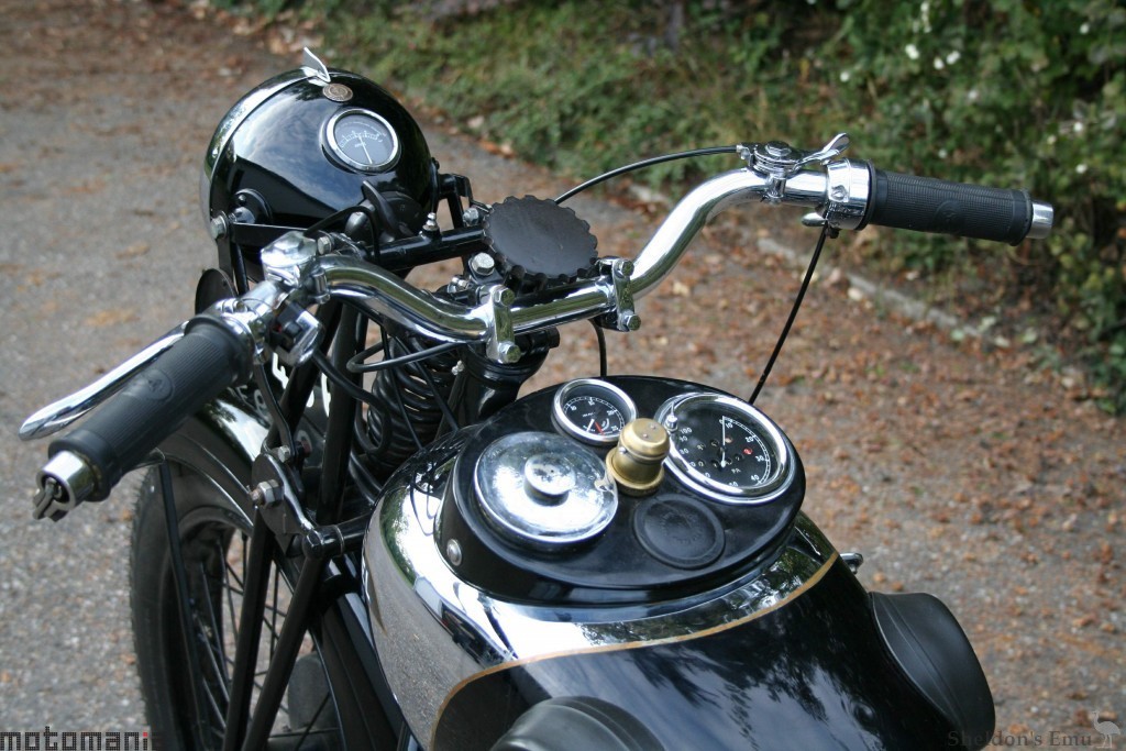 Ariel-1931-SG31-500cc-Sloper-VE6466-Moma-02.jpg