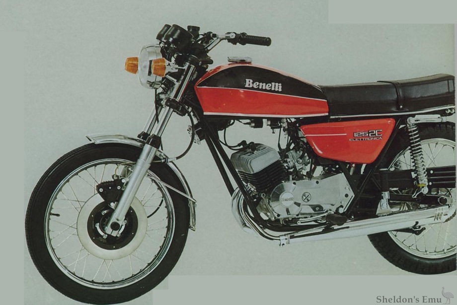 Benelli-1975-125-2CE-Brochure.jpg