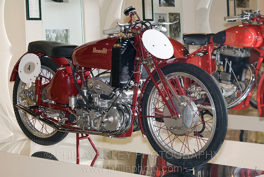 Benelli-1942-250cc-GP-PA014.jpg