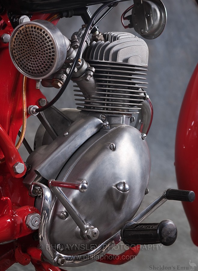 Benelli-1958c-Leoncino-125-PA-2.jpg