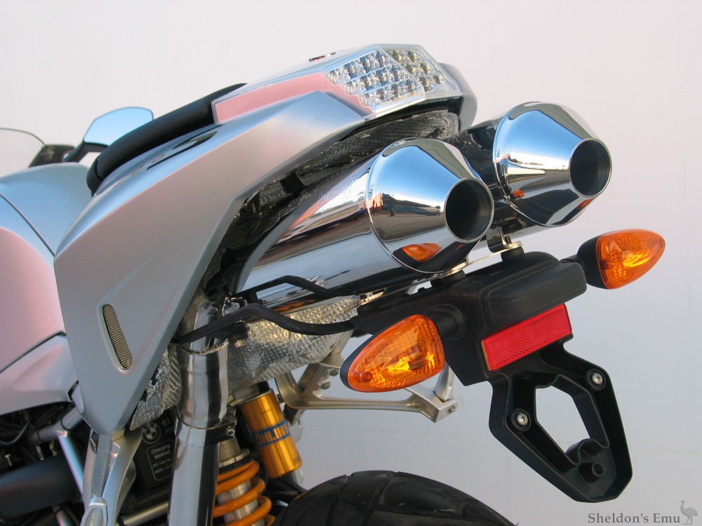 BMW-R1200S-Mufflers.jpg