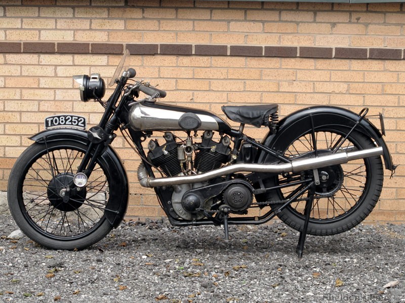 Brough-Superior-1928-SS100-HnH-2.jpg