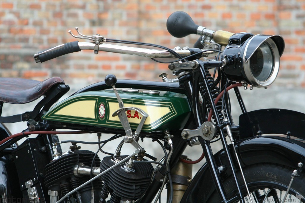 BSA-1927-770cc-V-Twin-1.jpg