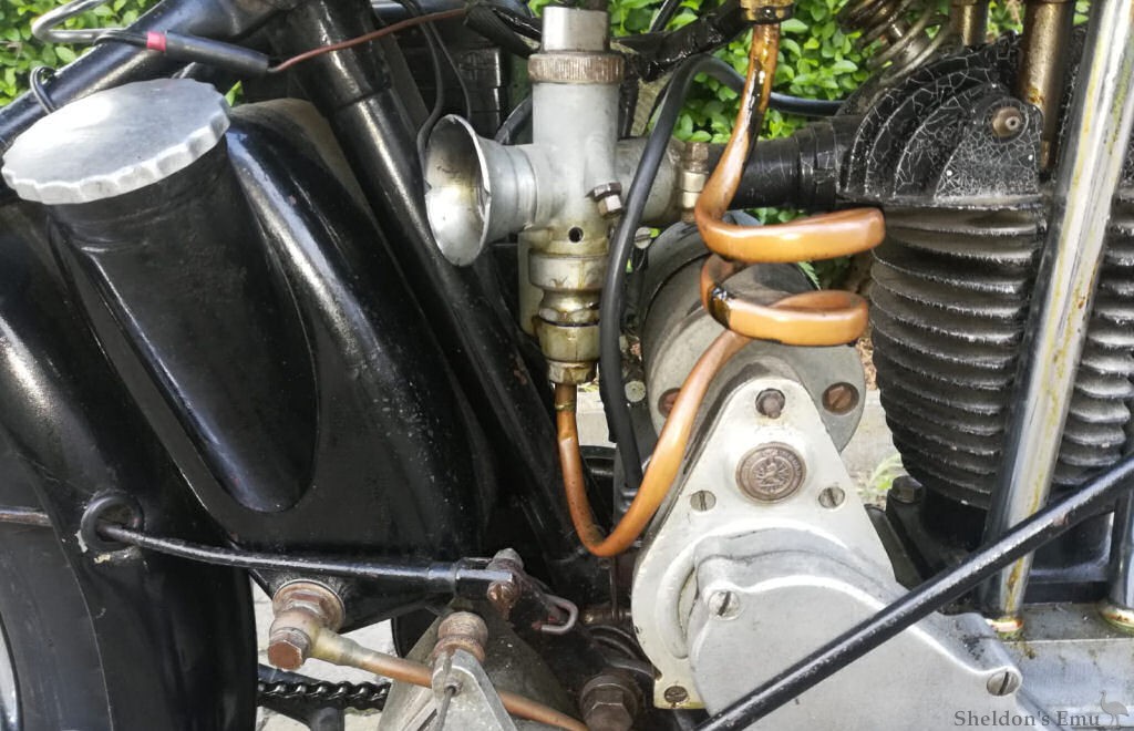 BSA-1936-B18-250cc-BrB-03.jpg