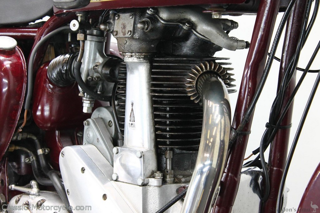 BSA-1957-B33-500cc-CMAT-04.jpg