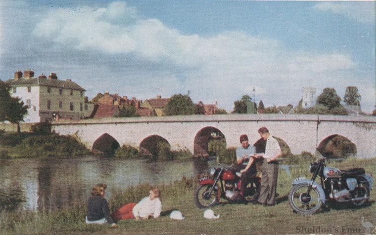 BSA-1961-C15-Scrambles-River-Avon.jpg