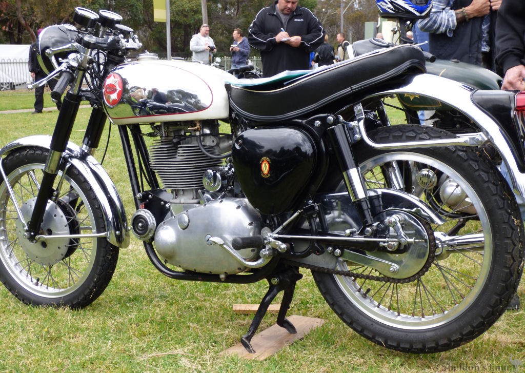 BSA-1961-DBD34-Gold-Star-GSY-1.jpg