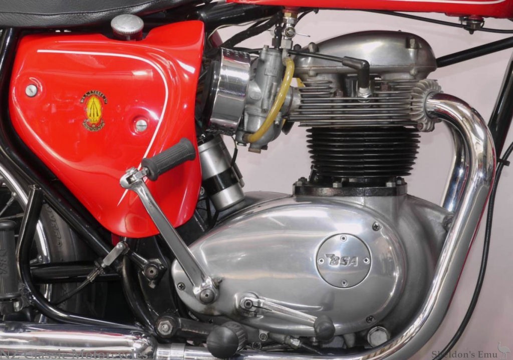 BSA-1963-A65L-650cc-Lightning-NZM-03.jpg