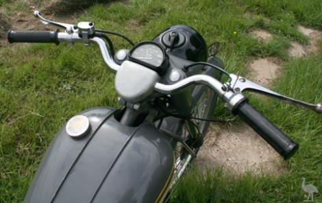 BSA-1954-Bantam-150cc-04.jpg