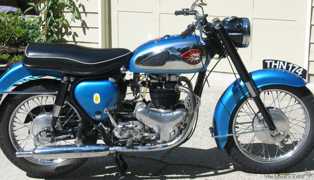 BSA-1962-A10-Golden-Flash-Richardson.jpg