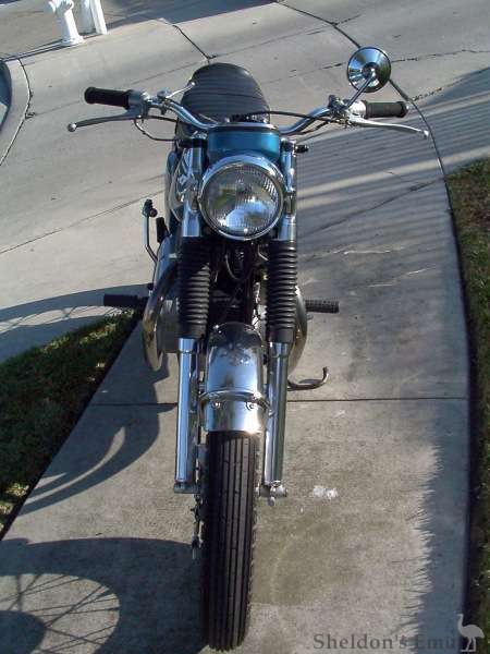 Kawasaki W2 SS 650