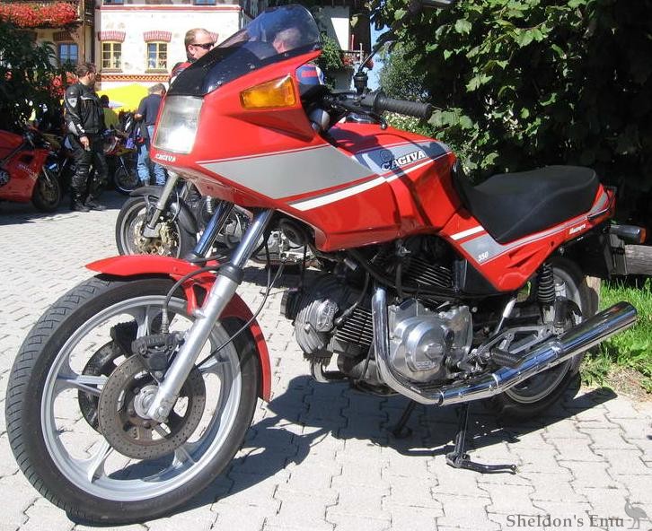 Cagiva-1985-350-Alazurra-2.jpg