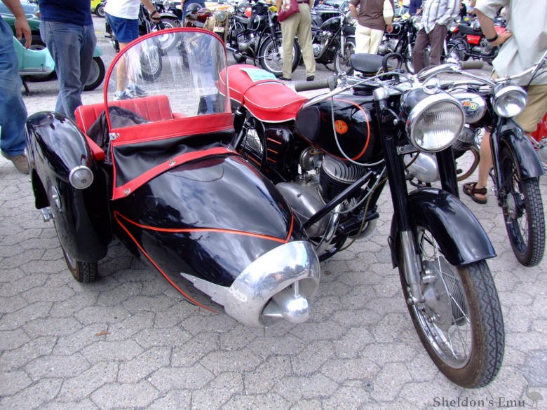 Pannonia-1959-Csepel-250-T1-Sideb.jpg