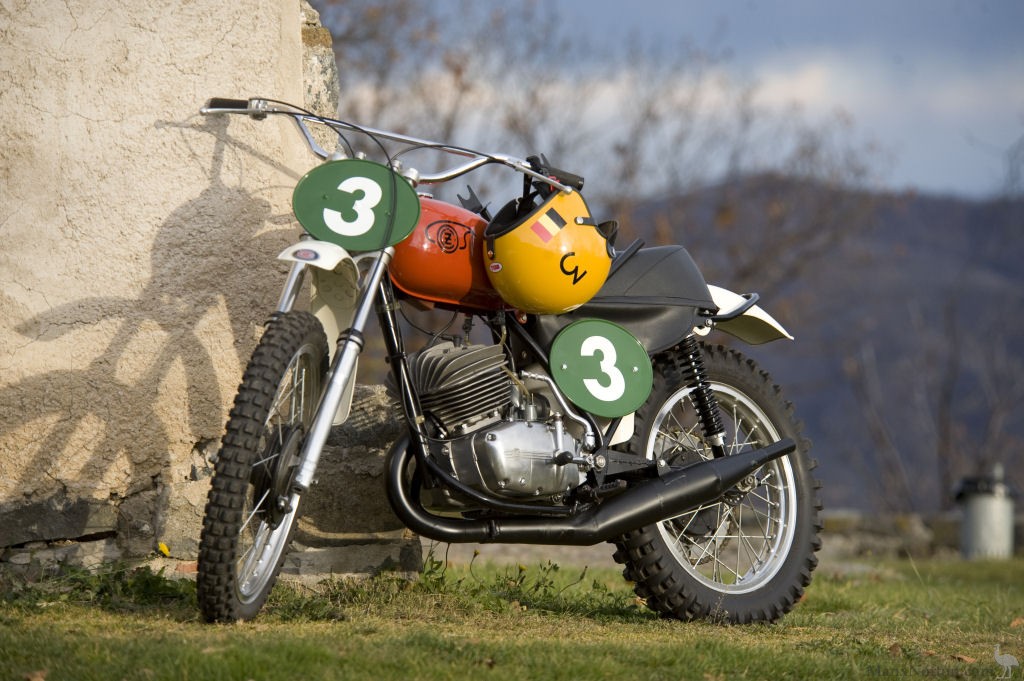 CZ-1970-250cc-De-Costa-No3-JNP-01.jpg