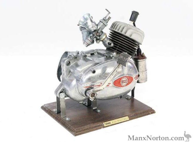 Demm-1969c-engine.jpg