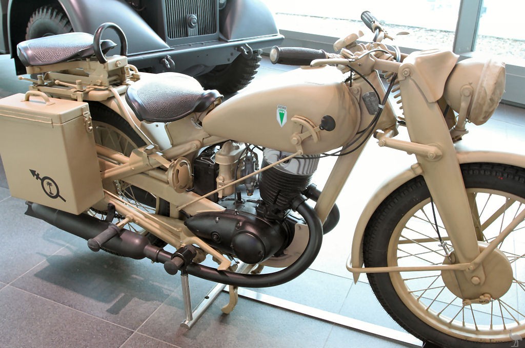 DKW-1945-NZ350-1-AuM-PMi-03.jpg