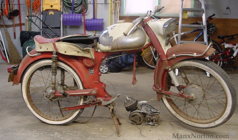 DKW-1965-Type-158-49cc-rhs.jpg