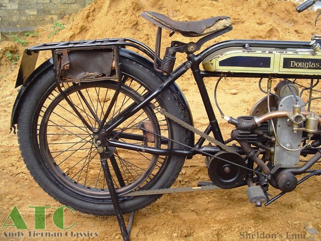 Douglas-1919-350cc-Twin-AT-011.jpg