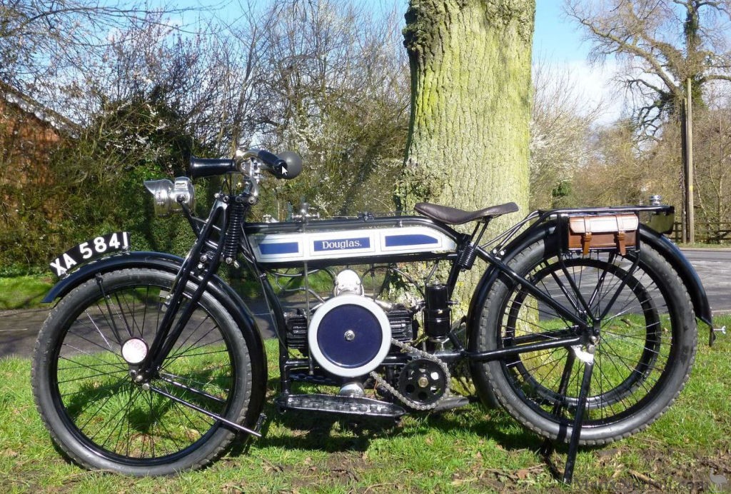 Douglas-1921-350cc-AT-1.jpg