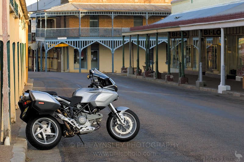 Ducati-2004-Multistrada-1000cc.jpg