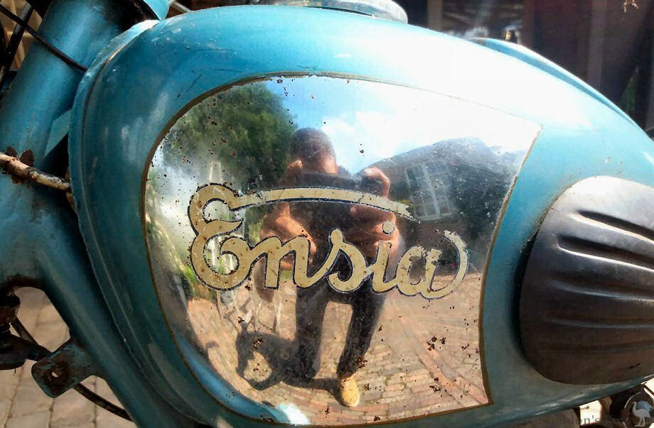 Ensia-1956-125cc-JLO-BVa-Tank.jpg