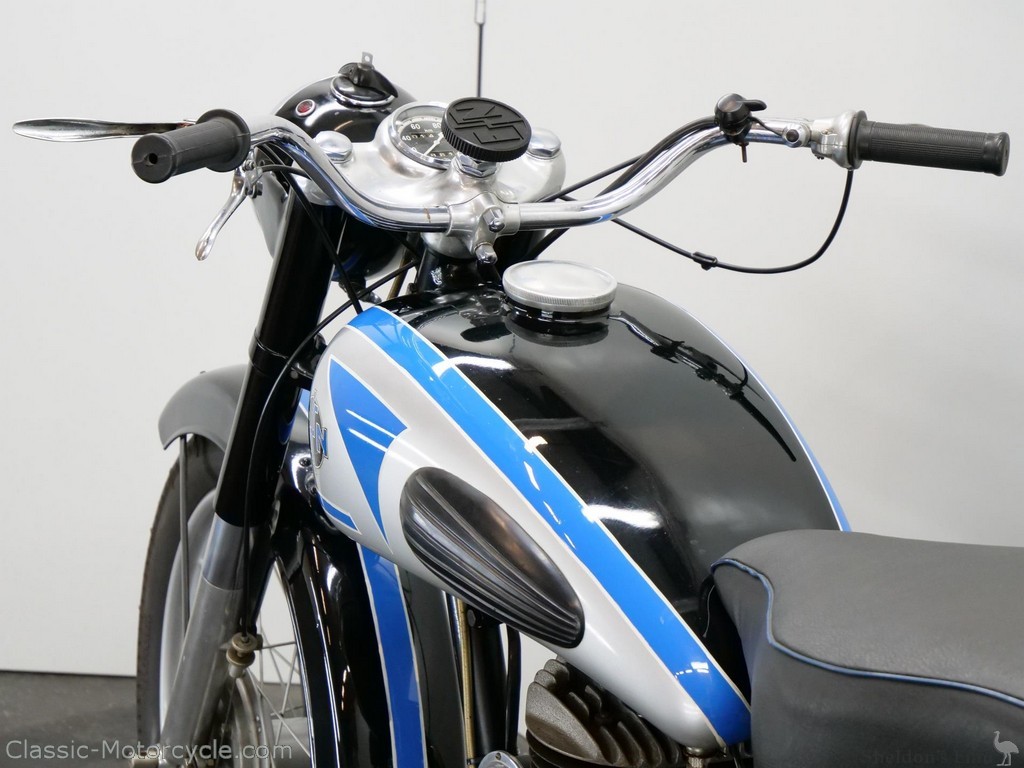 FN-1952-M13-350cc-CMAT-05.jpg