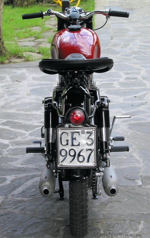 Gilera-1954-B300-bicilindrica-RPW-05.jpg