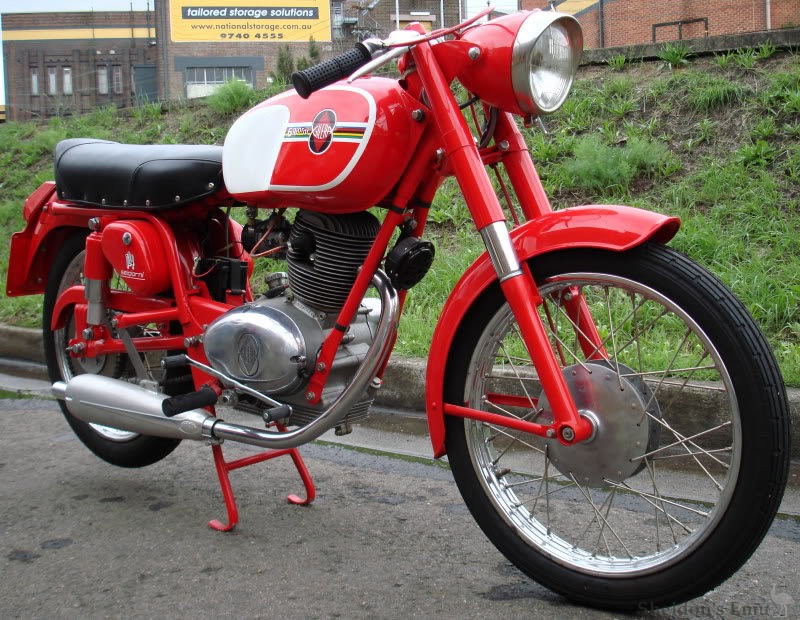 Gilera-124-Sei-Giorni-Trojan.jpg