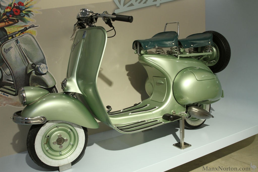 Hoffmann-1954-Vespa-Konigin-PSS-PMi.jpg