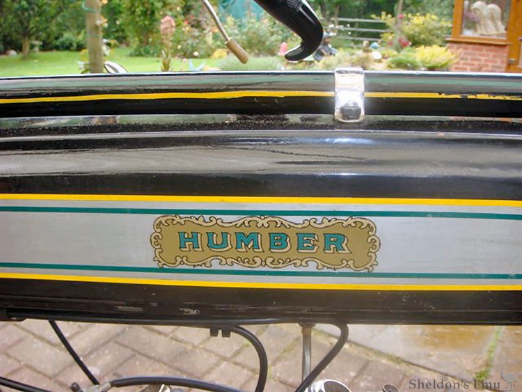 Humber-1911-V-Twin-FA715-tank.jpg