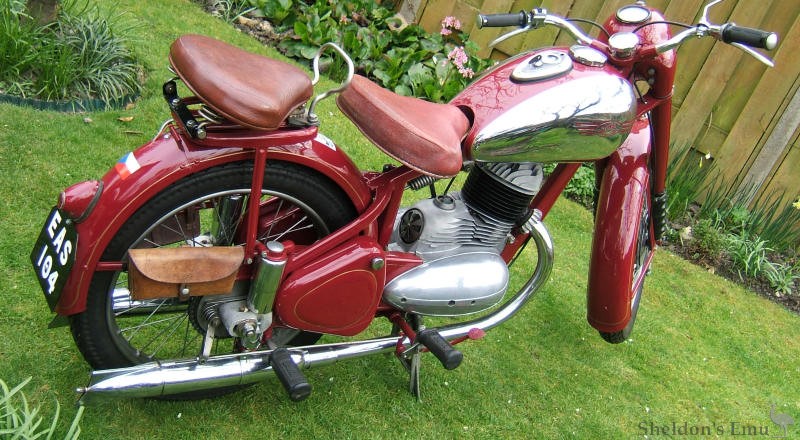 Jawa-1948-Model-11.jpg