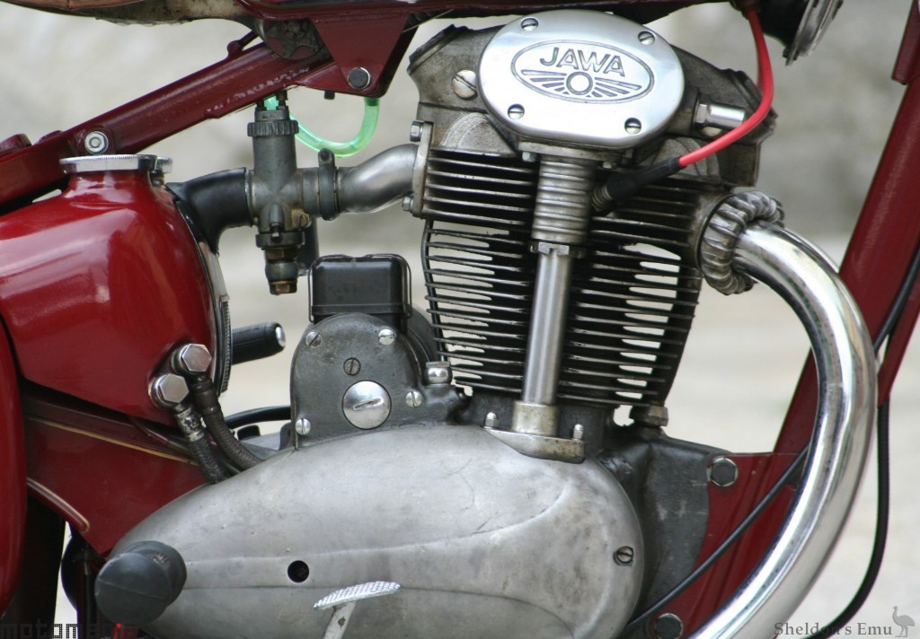 Jawa-1953-500-OHC-Motomania-2.jpg