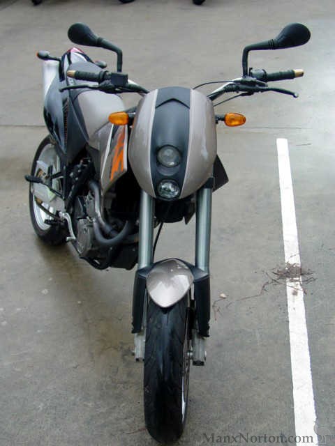 KTM-1999-Duke-2.jpg