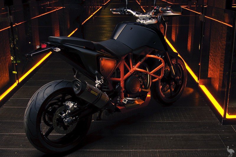 KTM-2012-690-Duke-Static-2.jpg