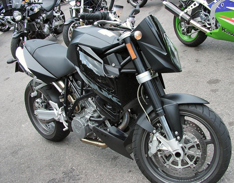 KTM-Duke-black.jpg