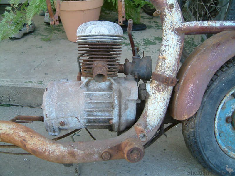 Lambretta-1954-Model-F-detail.jpg